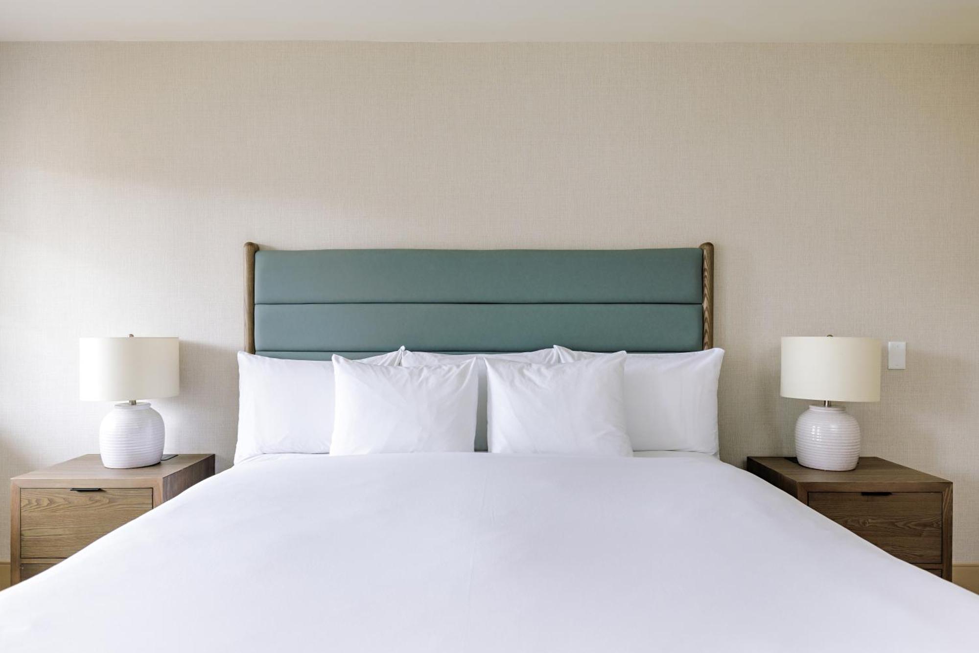 Balcomo, A Ramada By Wyndham Penticton Ngoại thất bức ảnh
