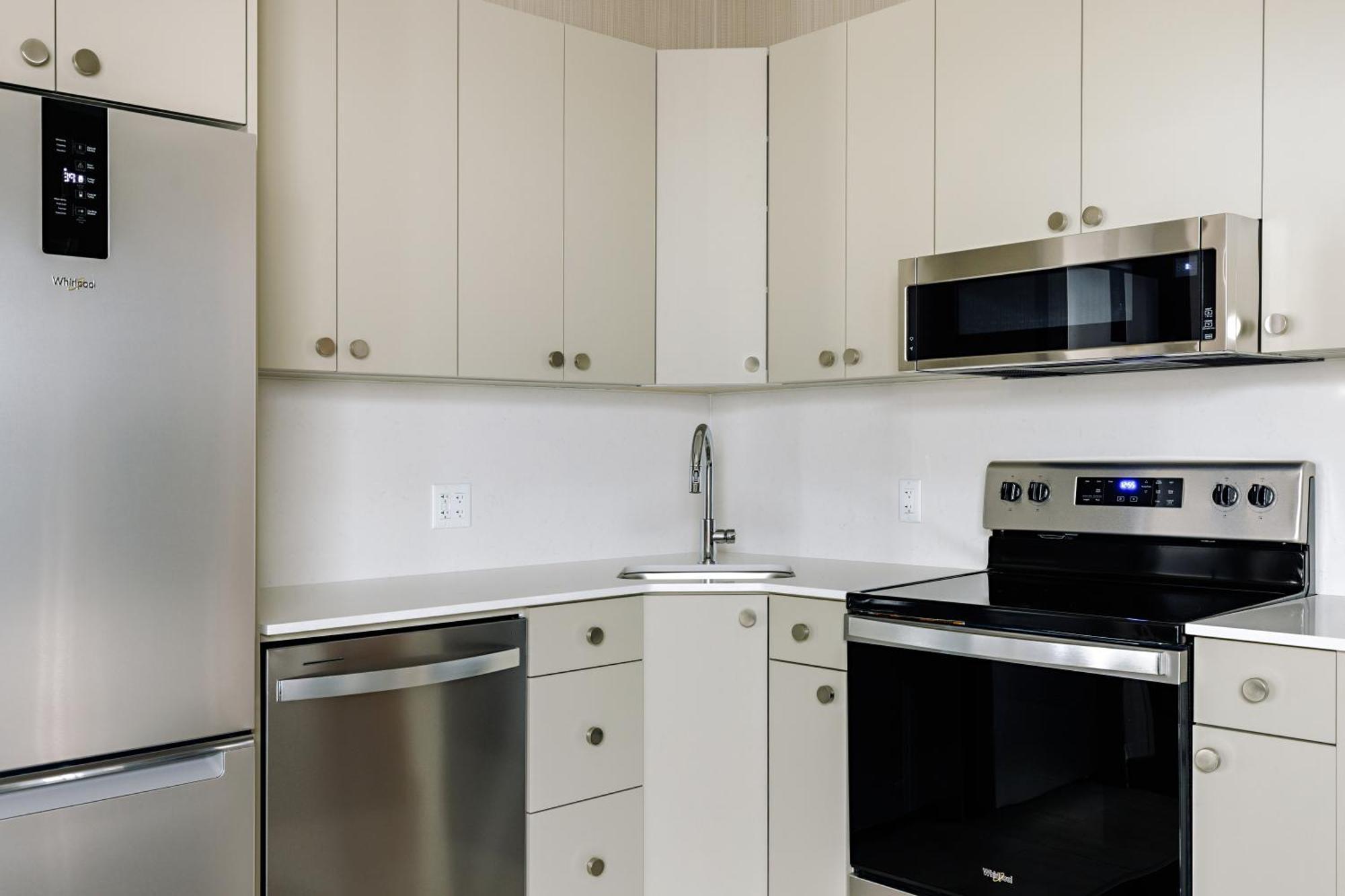 Balcomo, A Ramada By Wyndham Penticton Ngoại thất bức ảnh