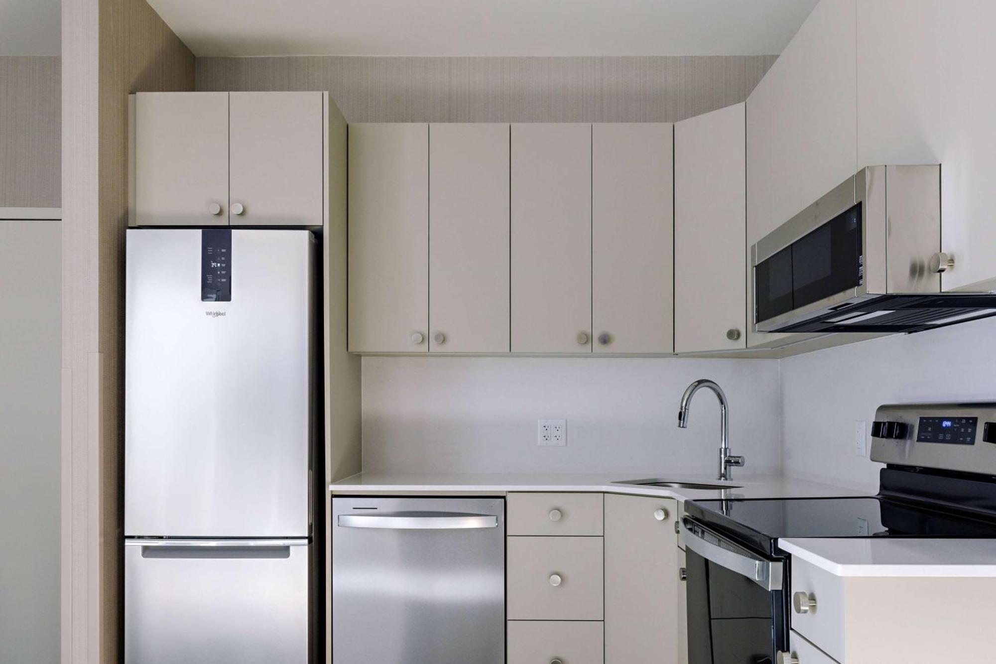 Balcomo, A Ramada By Wyndham Penticton Ngoại thất bức ảnh