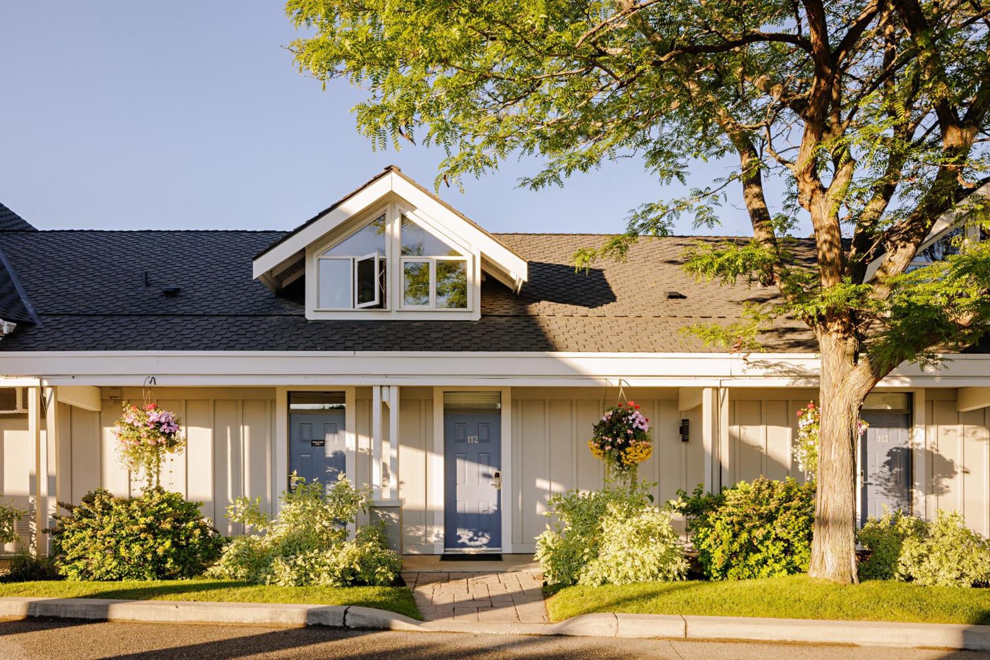 Balcomo, A Ramada By Wyndham Penticton Ngoại thất bức ảnh