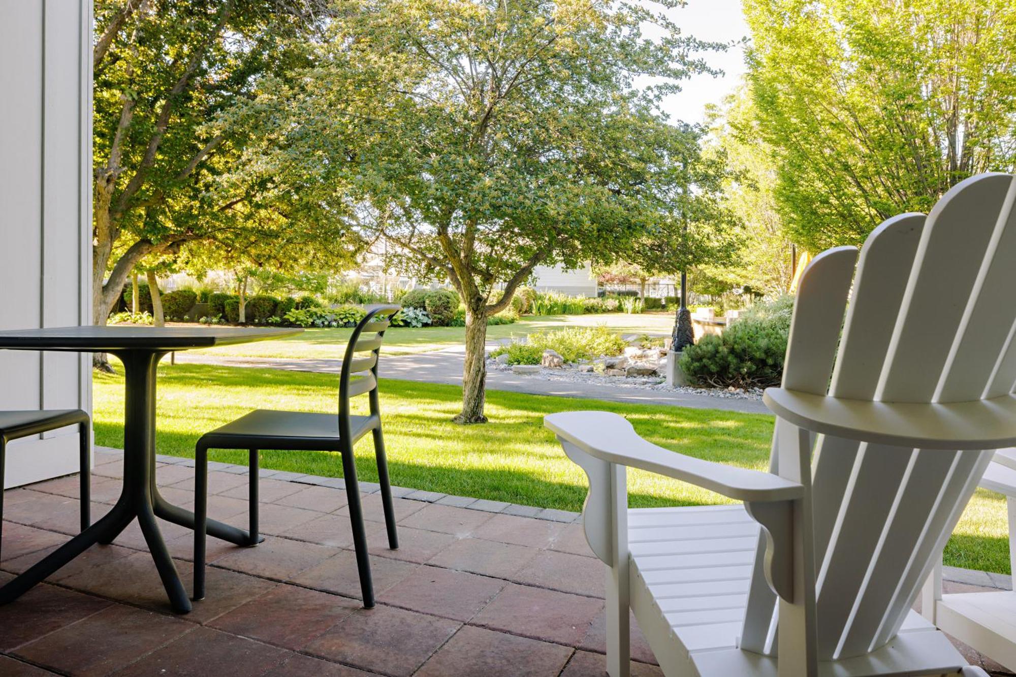 Balcomo, A Ramada By Wyndham Penticton Ngoại thất bức ảnh
