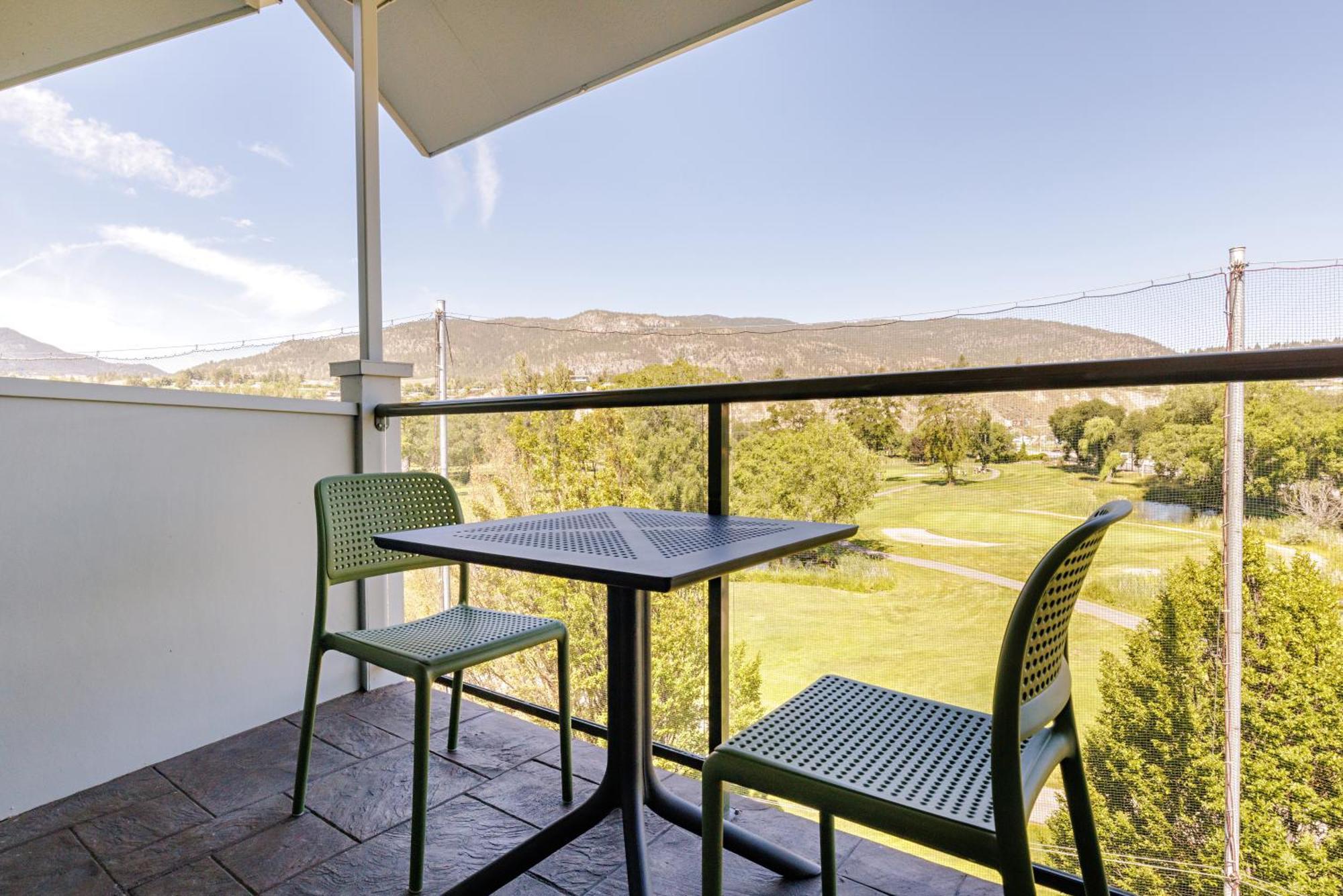 Balcomo, A Ramada By Wyndham Penticton Ngoại thất bức ảnh