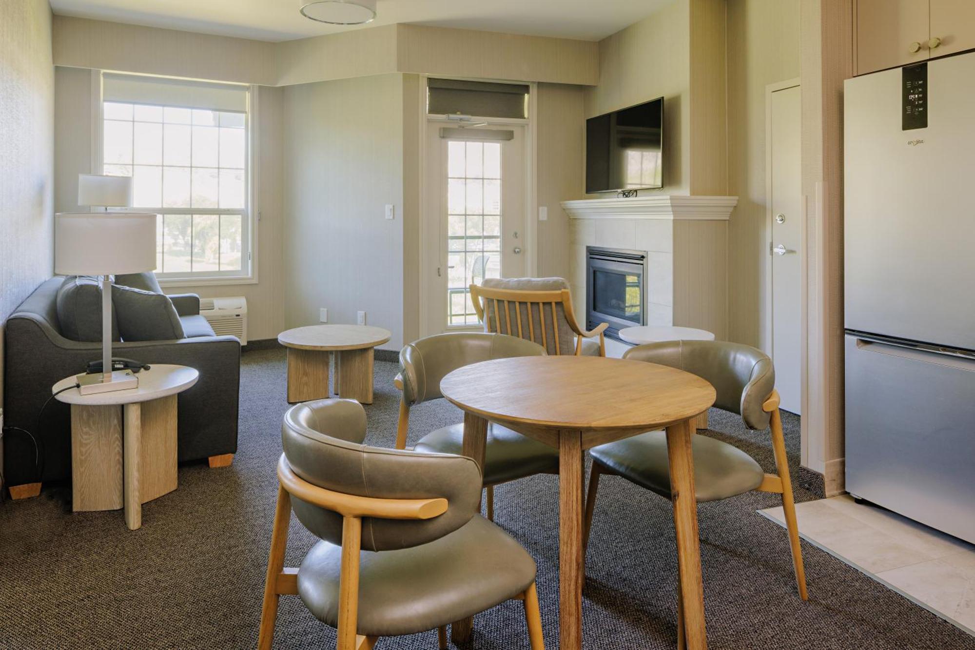 Balcomo, A Ramada By Wyndham Penticton Ngoại thất bức ảnh