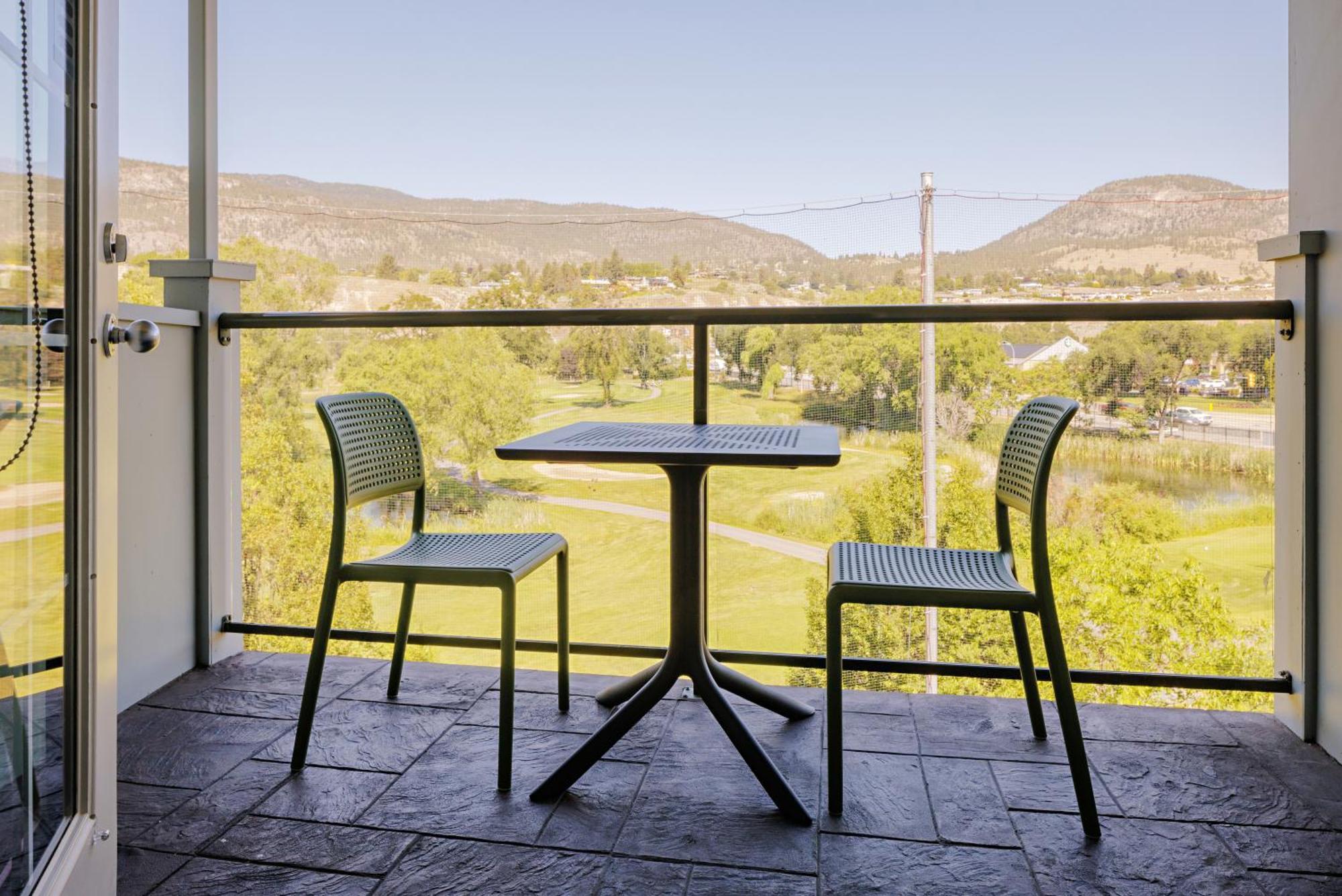 Balcomo, A Ramada By Wyndham Penticton Ngoại thất bức ảnh