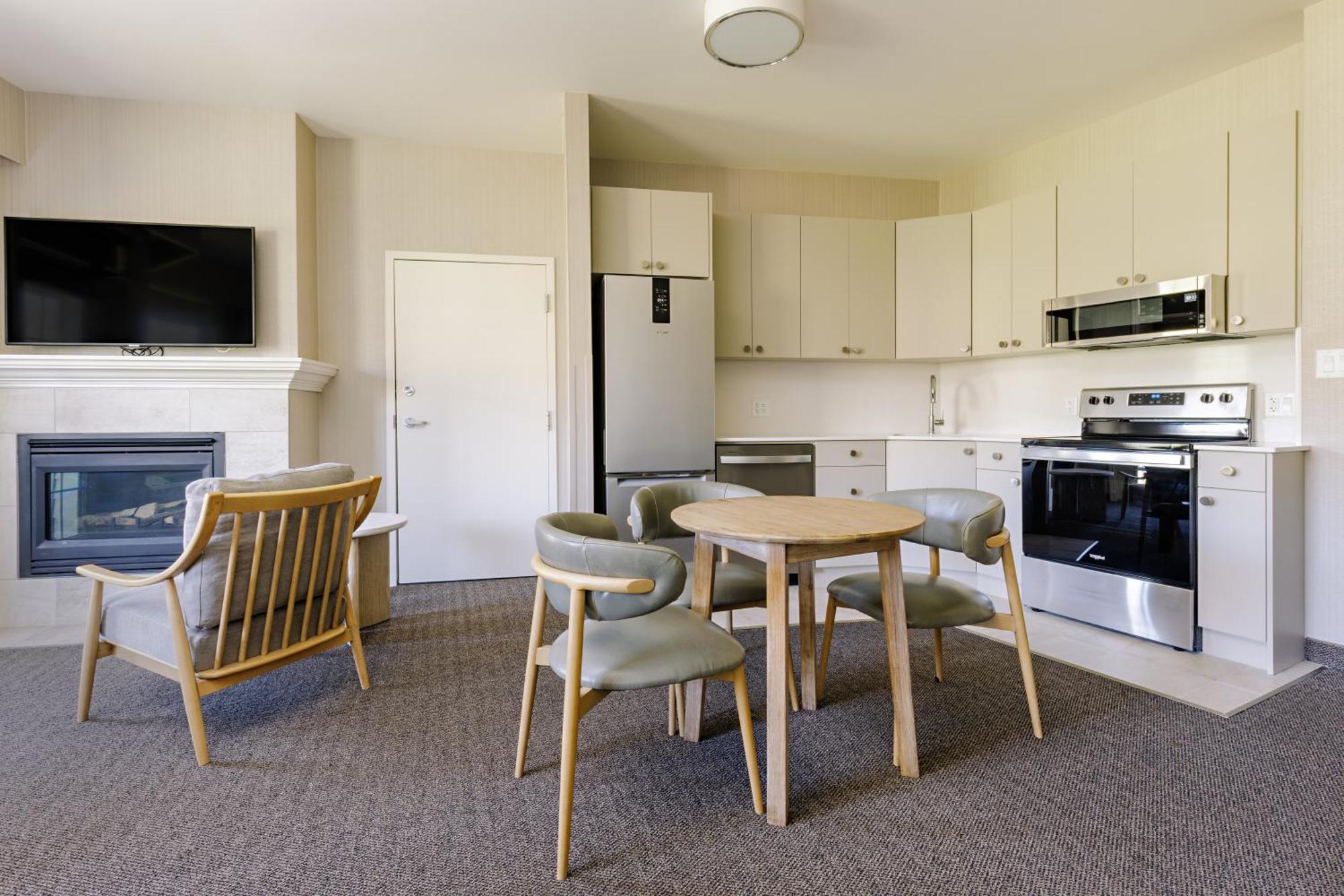 Balcomo, A Ramada By Wyndham Penticton Ngoại thất bức ảnh