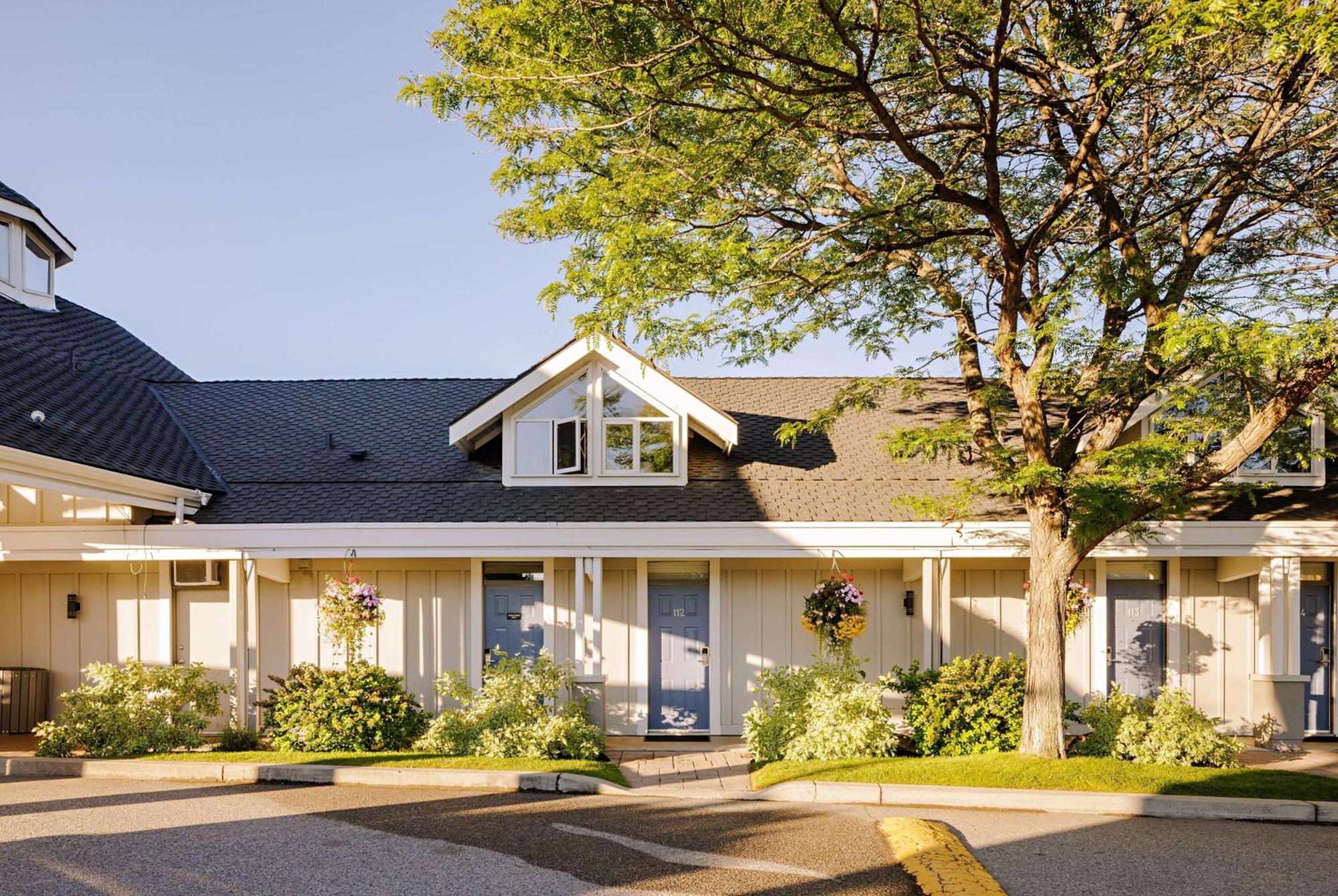 Balcomo, A Ramada By Wyndham Penticton Ngoại thất bức ảnh