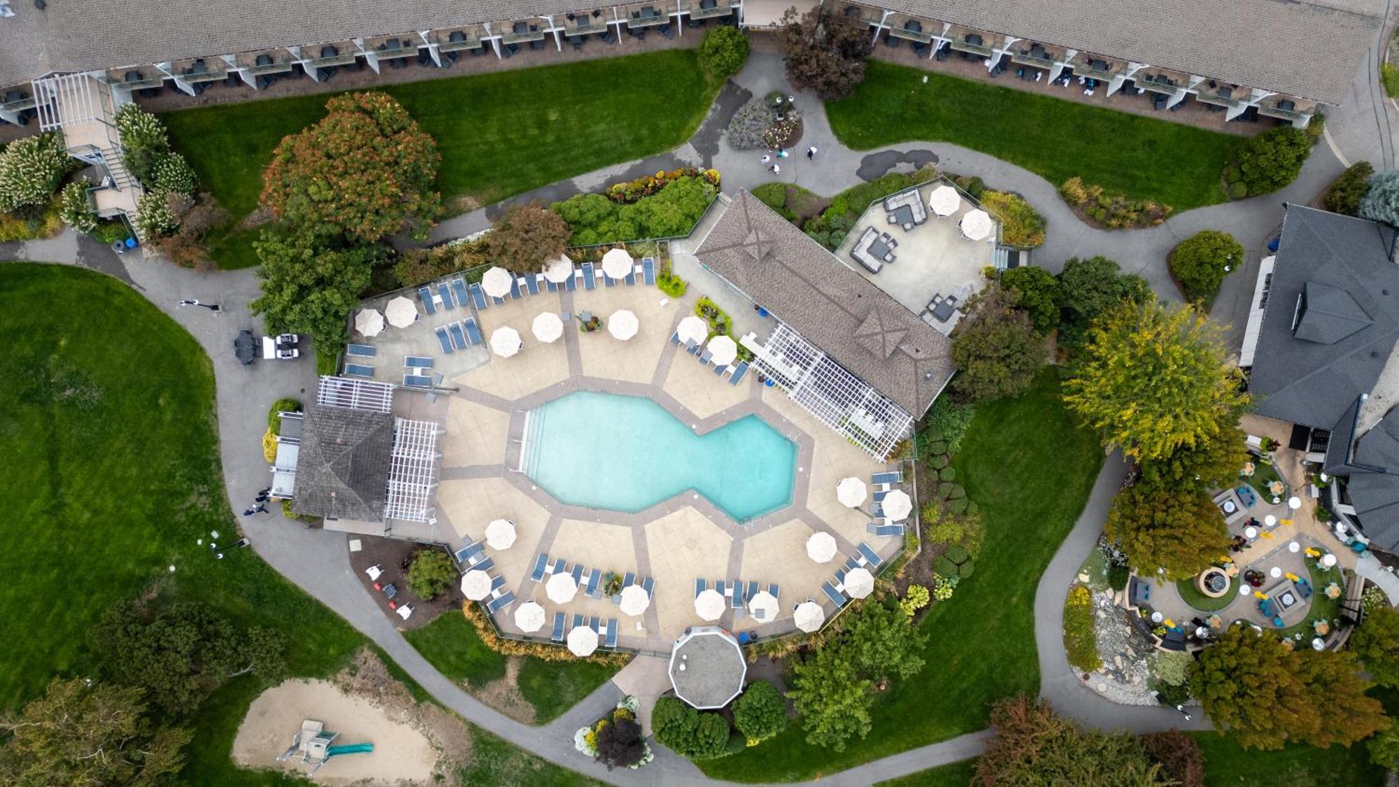Balcomo, A Ramada By Wyndham Penticton Ngoại thất bức ảnh