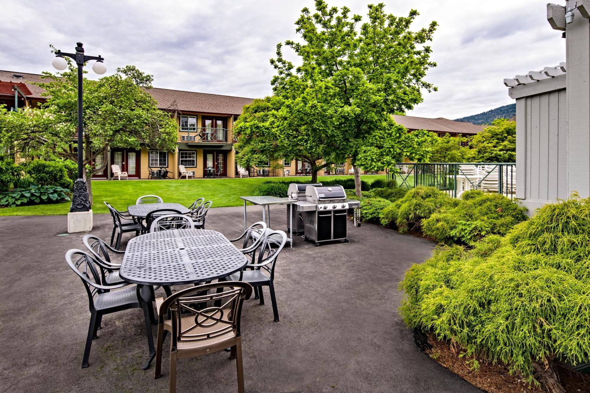 Balcomo, A Ramada By Wyndham Penticton Ngoại thất bức ảnh